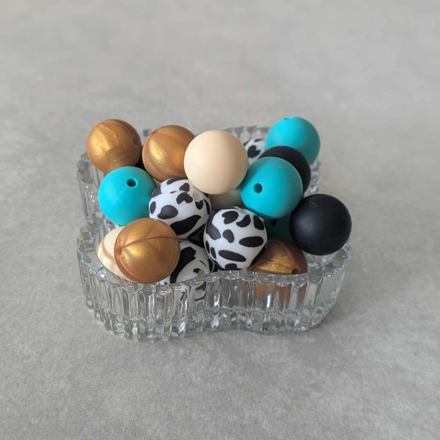 15 mm - silicone bead set - 25 pcs - Gold, Turquoise, Cowhide, Navajo White, Black