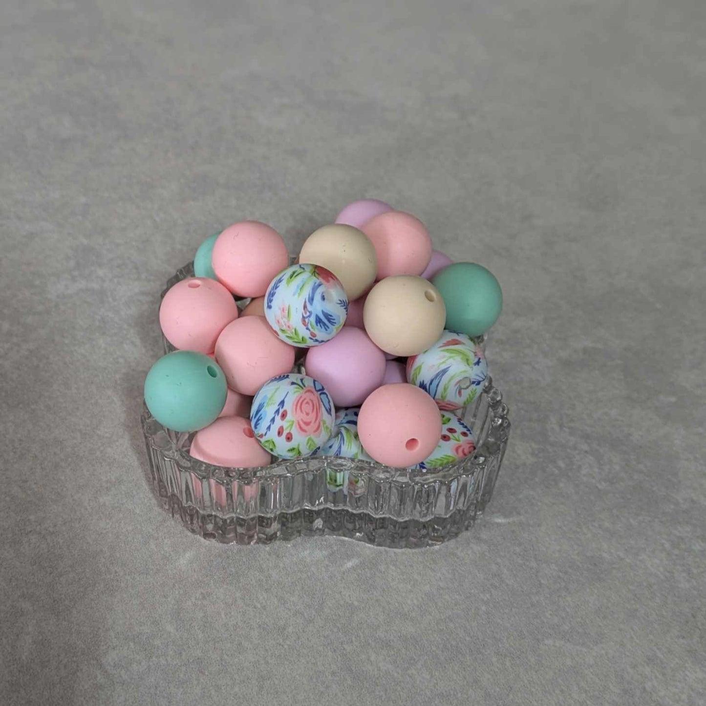 15 mm - silicone bead set - 45 pcs - Blue Floral, Pink, Lavender, Navajo White, Mint Green