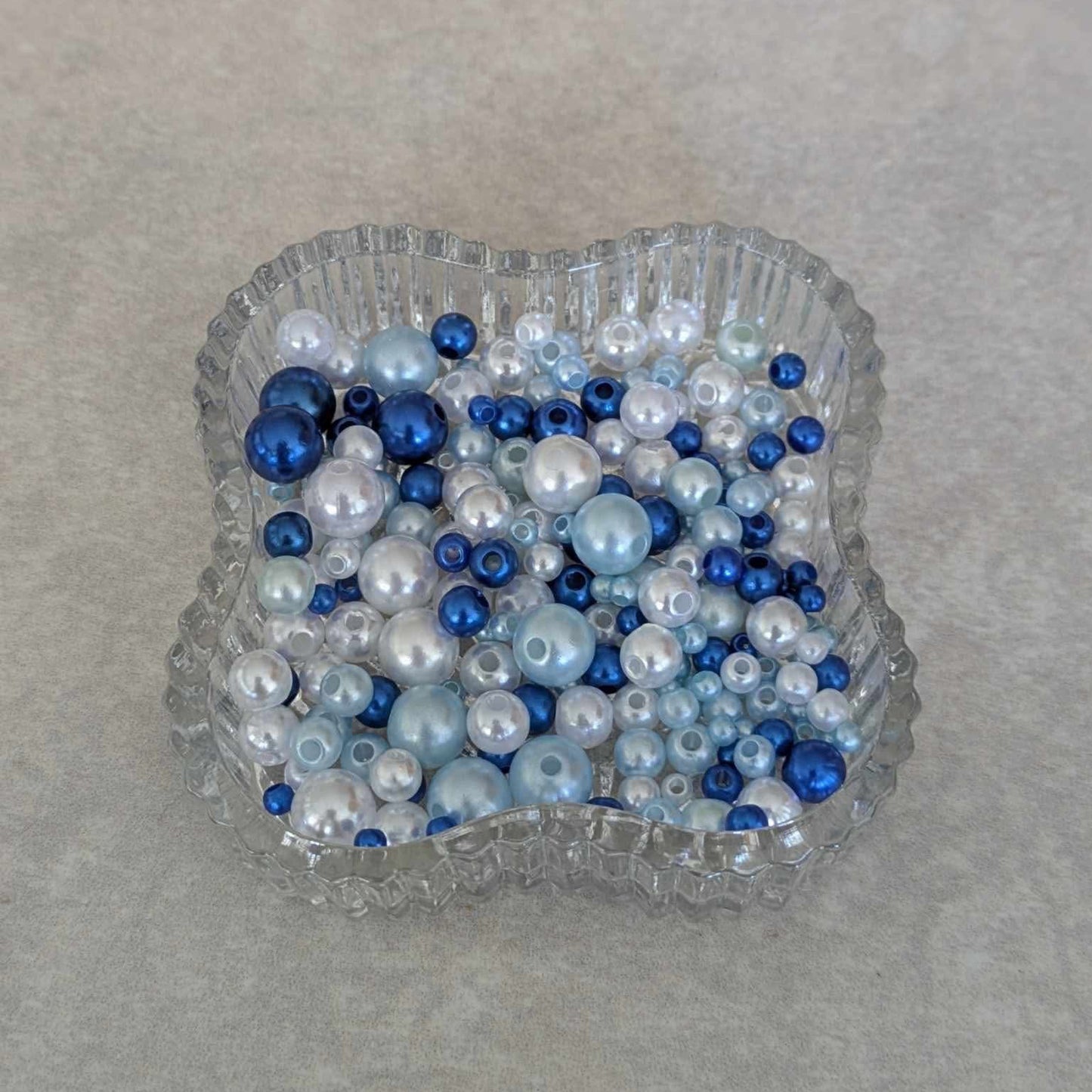 3-8mm round acrylic bead set - 150 pcs - Blue and White
